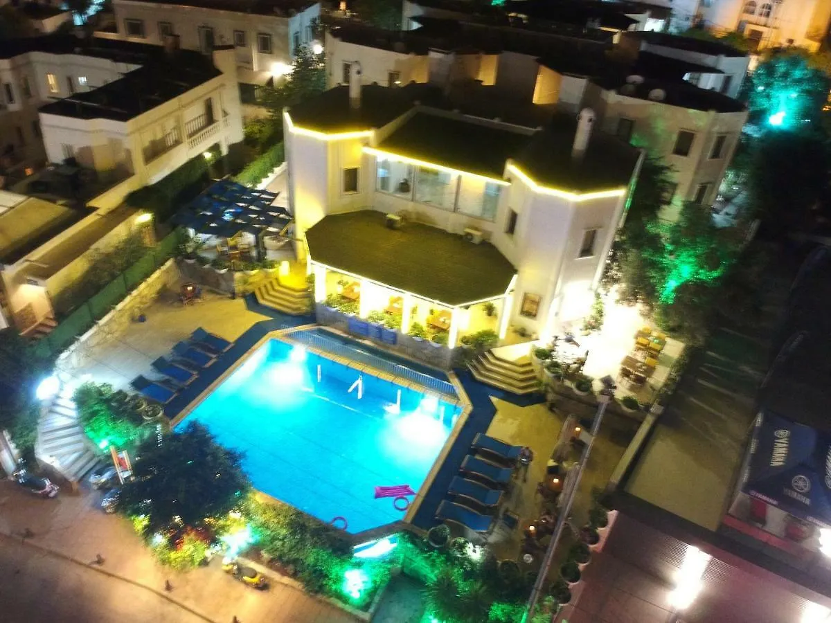 Eden Hotel Bodrum 2*,